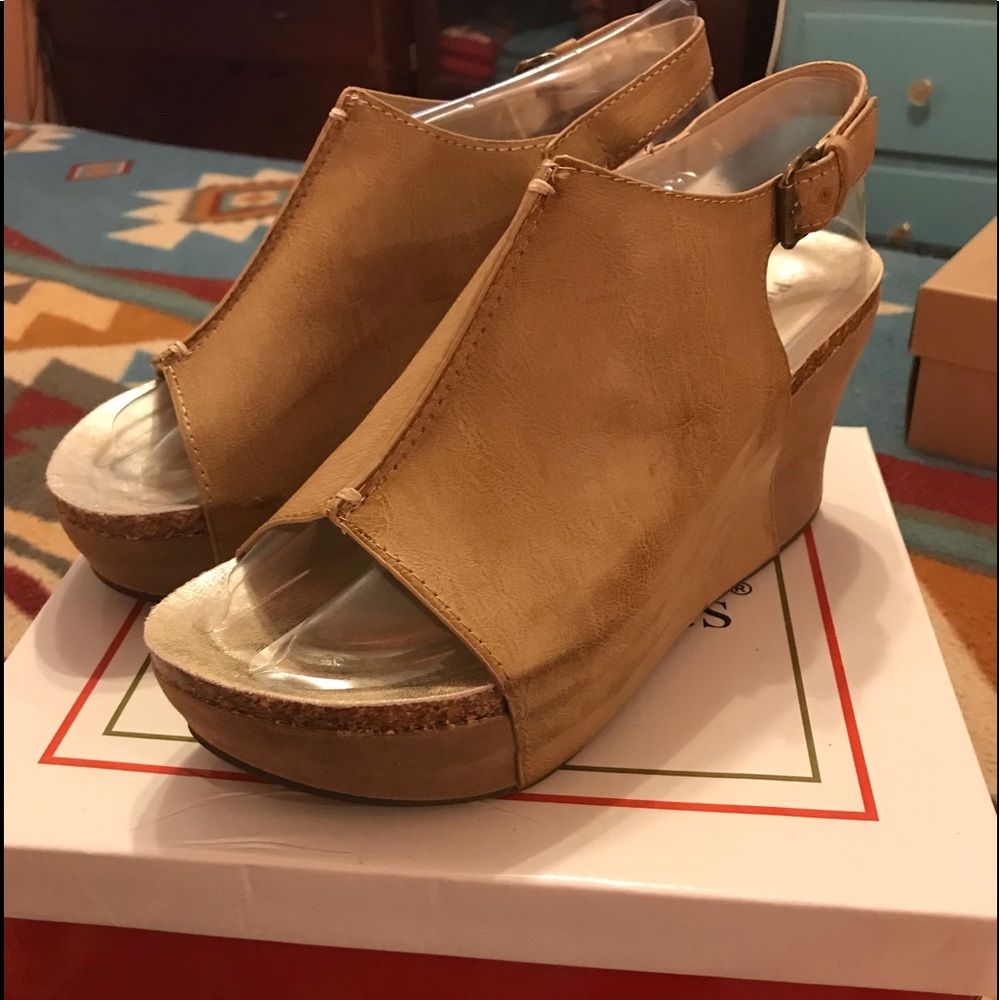 Women’s sandals